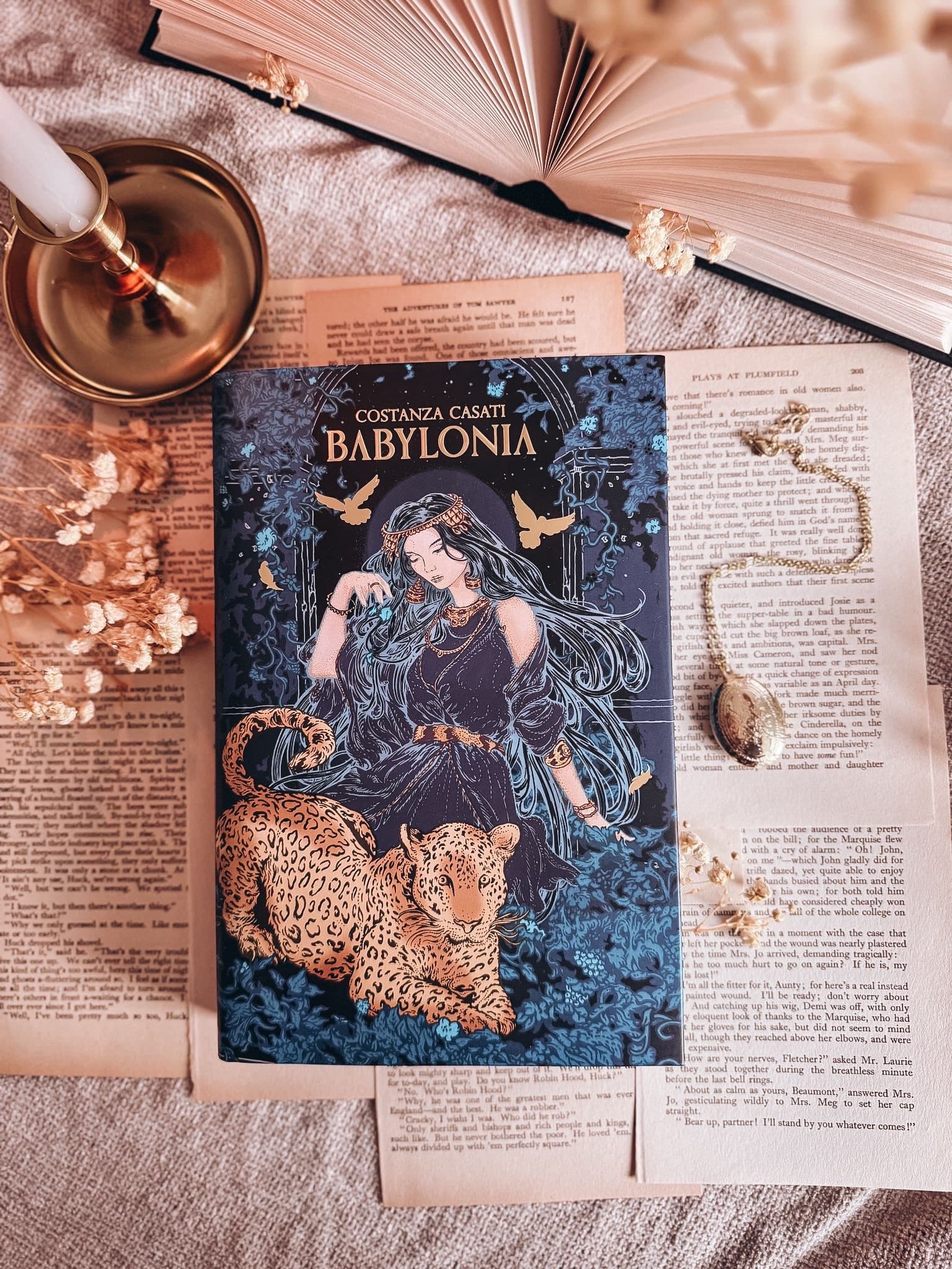 Cover of Babylonia by Costanza Casati